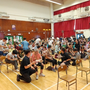 Associate Professor of Practice Dr Tiffany CHOI and Lecturer Ms Joyce TSANG from the S.K. Yee School of Health Sciences, SFU, led 75 physiotherapy students to participate in an elderly healthcare event on 1 Oct 2024.